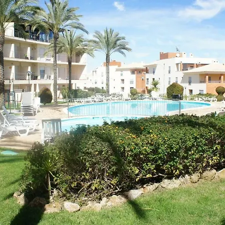 Pool & Garden Oura Flat Casa de Férias *