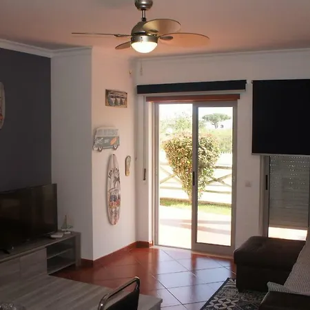 Pool & Garden Oura Flat