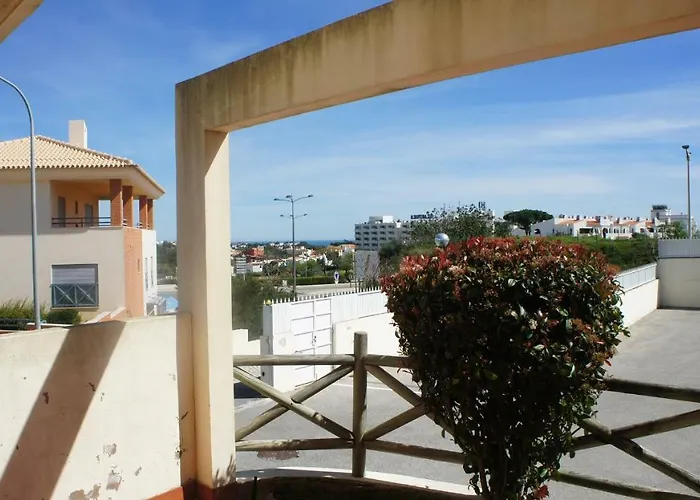 Сasa de vacaciones Pool & Garden Oura Flat *