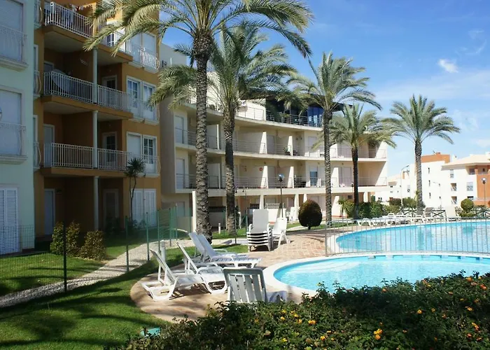 Pool & Garden Oura Flat Сasa de vacaciones
