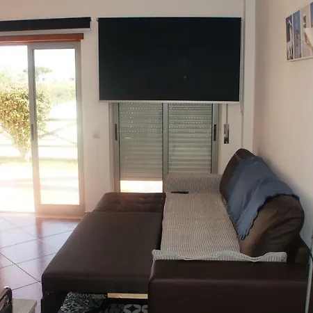 Pool & Garden Oura Flat Holiday home