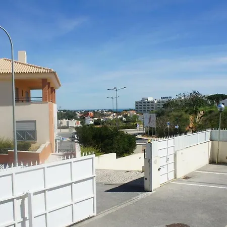 Pool & Garden Oura Flat Holiday home